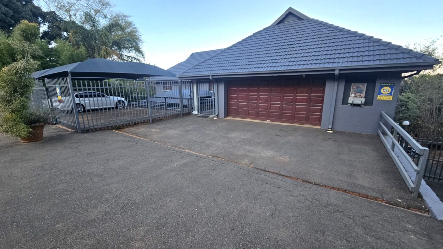 5 Bedroom Property for Sale in Schoemansville North West